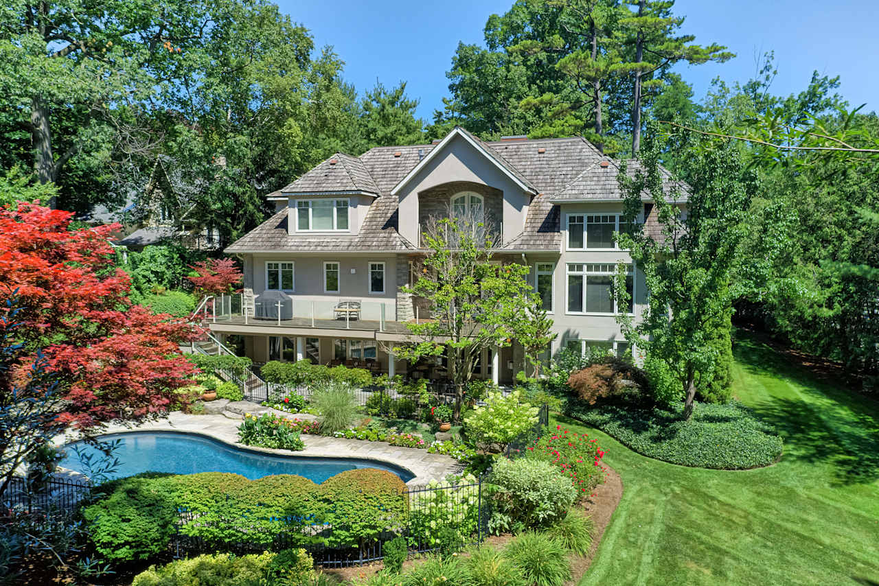 38 Holyrood Avenue Oakville, ON L6K 2V3 Goodale Miller Team