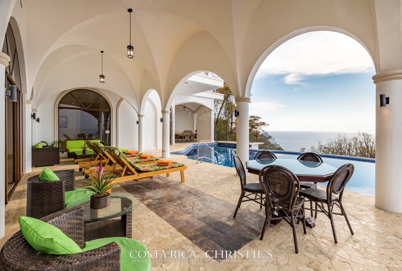 Casa Blanca Exquisite Ocean View Villa