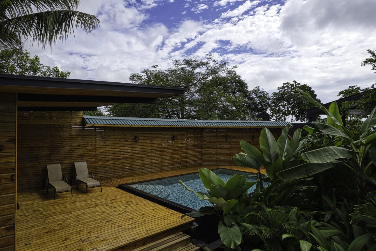 Modern Tropical Villas walking distance to Uvita Town