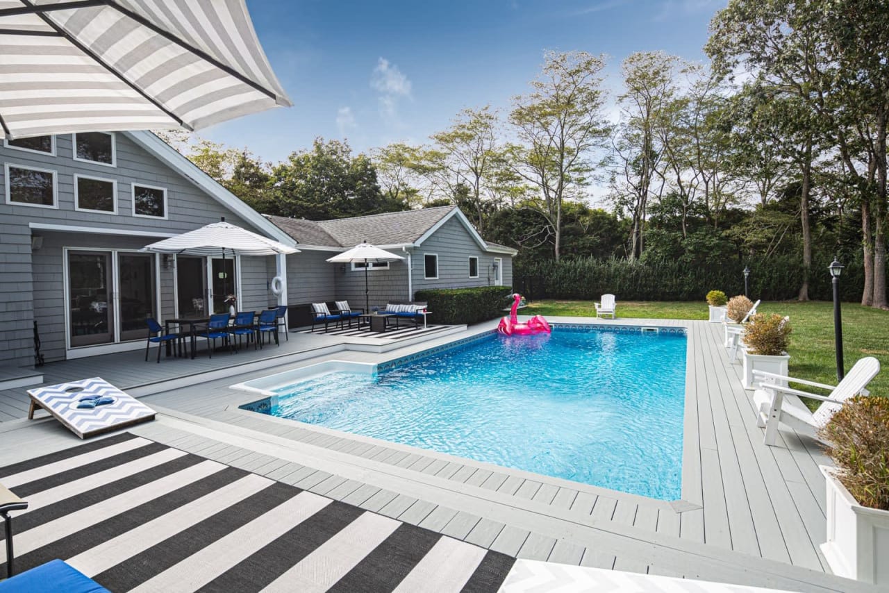 3 North Quarter Road Westhampton, NY 11977 4 Beds