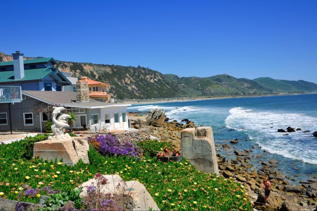 Bill & Daniel Moss’s Complete Homebuying Guide for Malibu