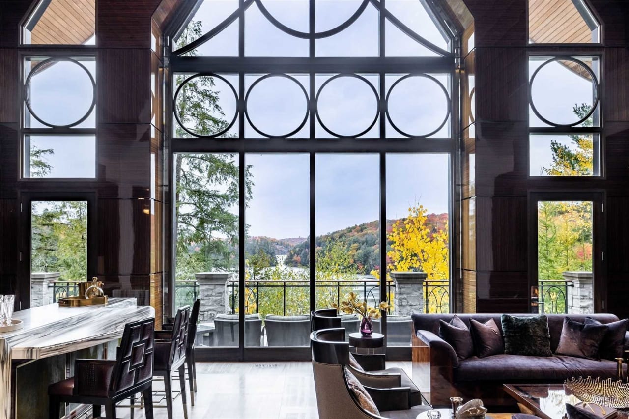 CHÂTEAU DU LAC Toronto Real Estate Penthouse Queen