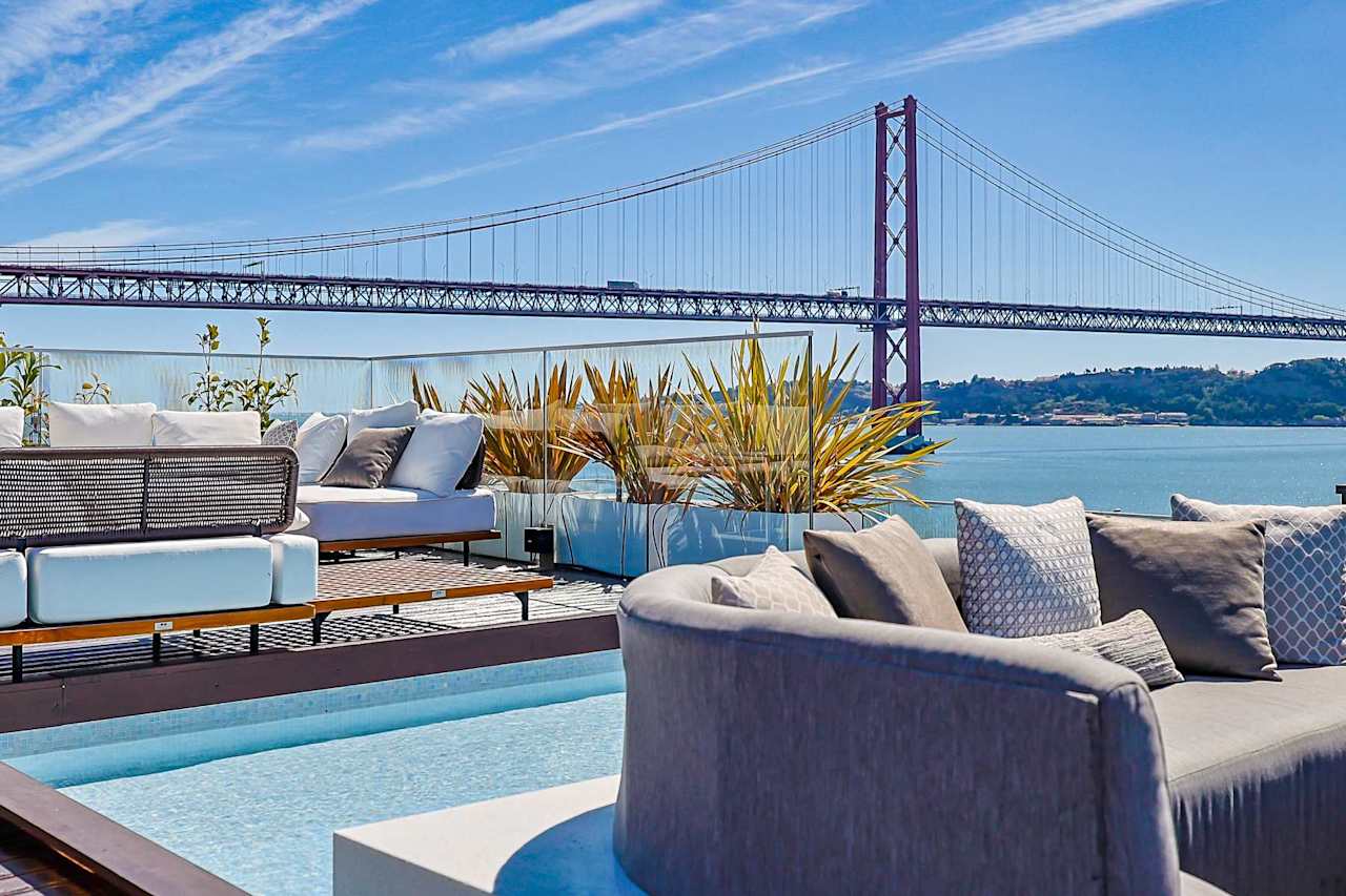 One-Bedroom Apartment in Lisbon’s Hyatt Regency