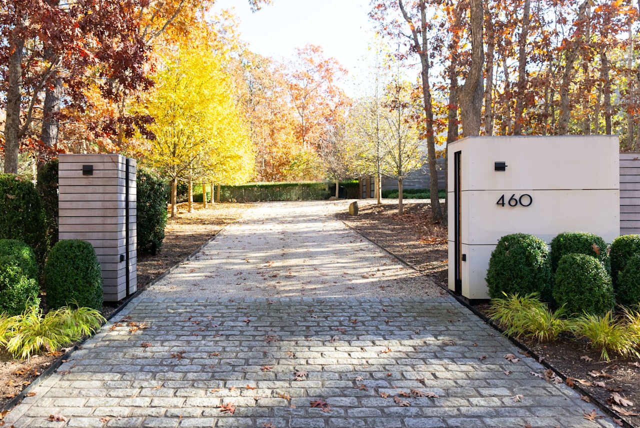 460 WATER MILL TOWD ROAD