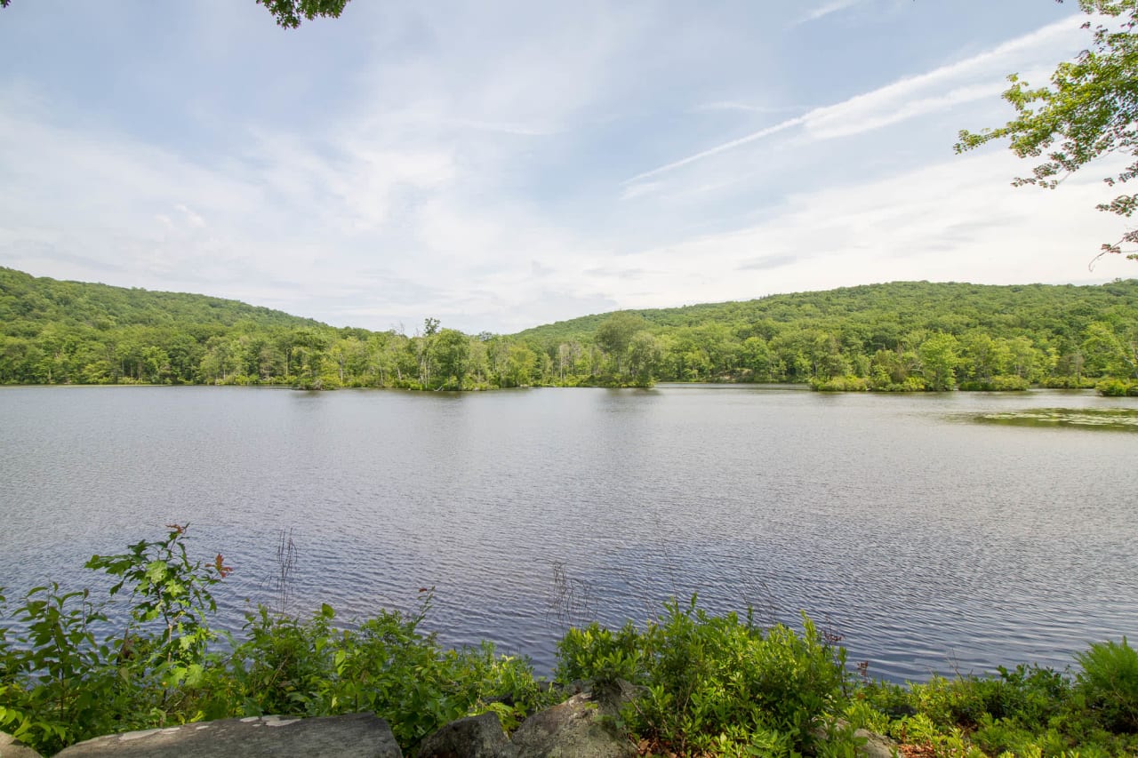 Valeria in Cortlandt Manor CrotononHudson Real Estate