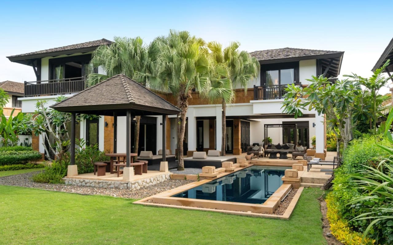 If You’re Buying Luxury Real Estate, You Need to Know These 9 Things
