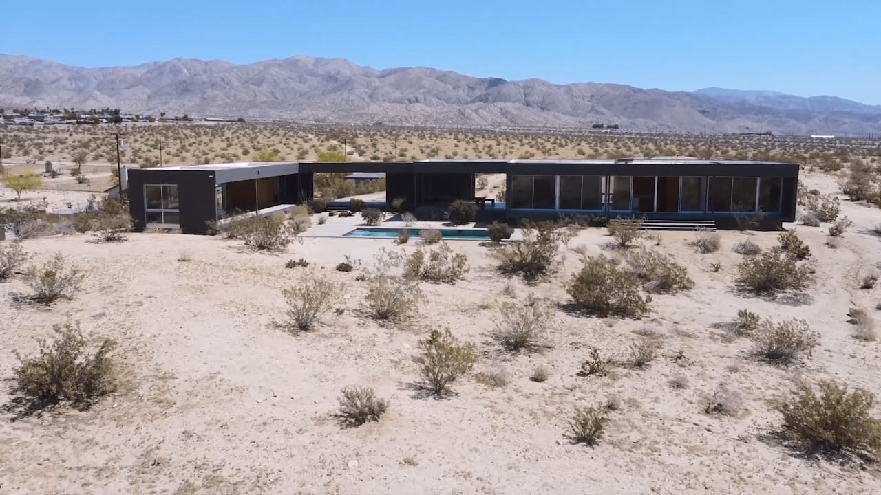 Marmol Radziner Desert House Presented by Molly Hobin Williams & Bryn Stroyke
