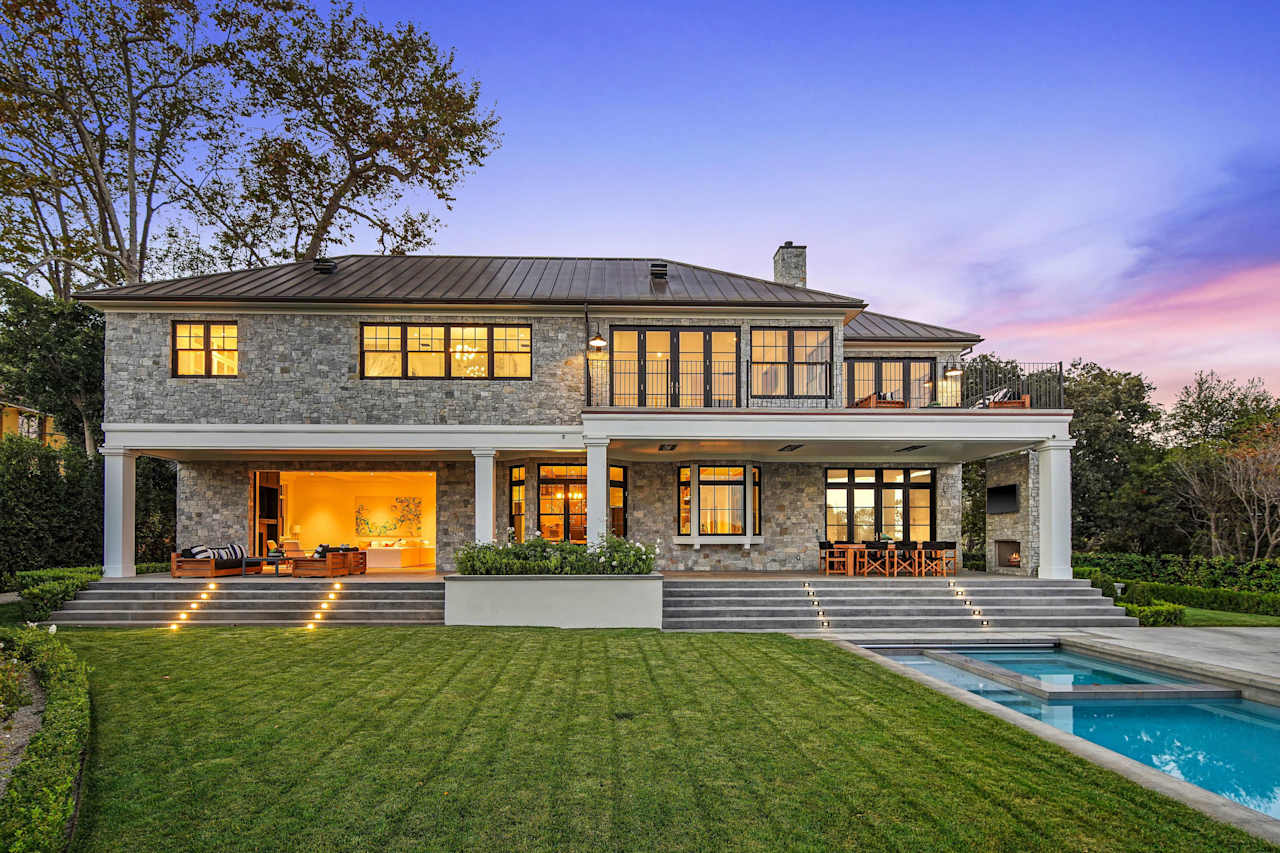 22 Oakmont Drive Brentwood Smith and Berg Partners