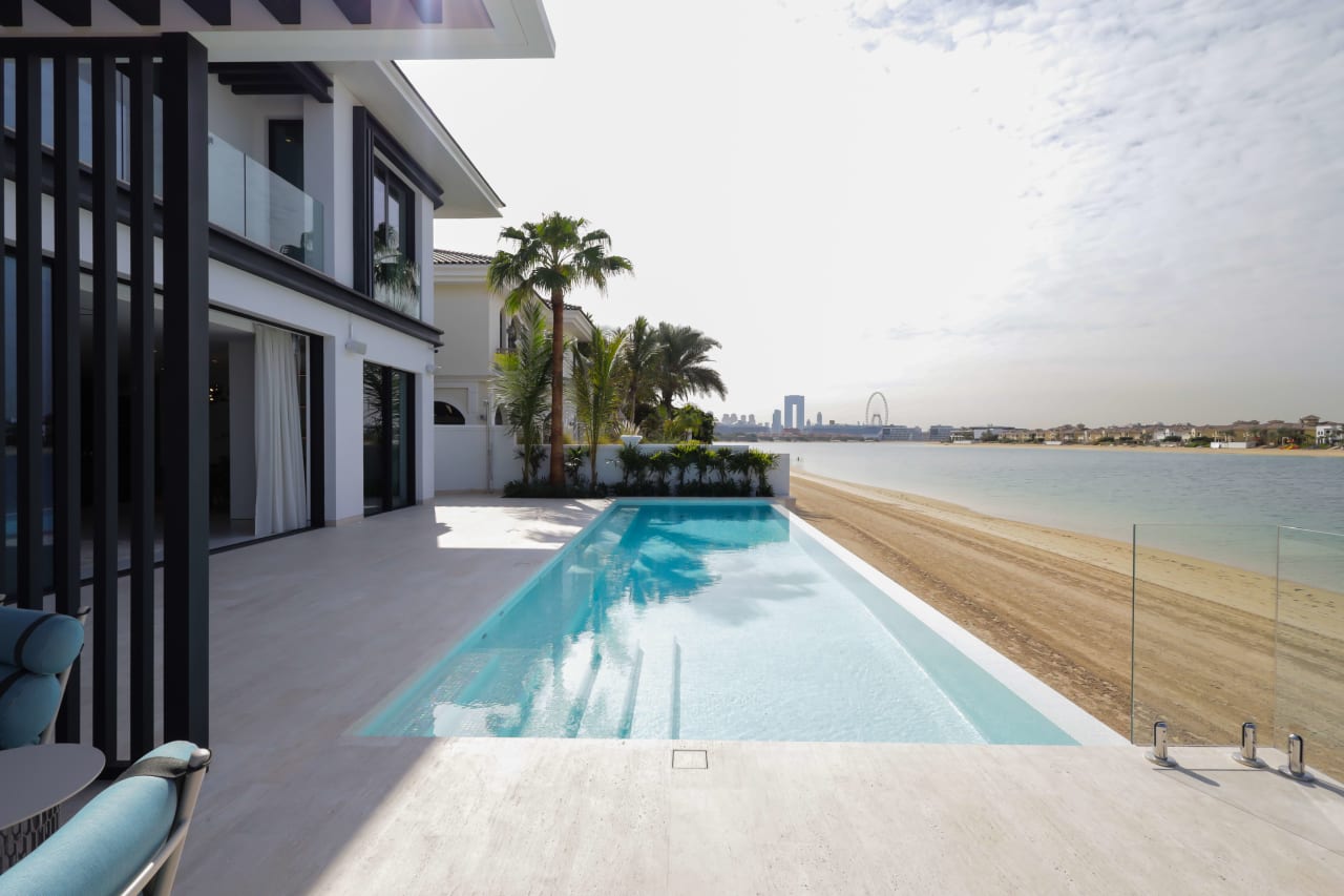 Villa Eleganza Palm Jumeirah 4BR Custom Villa