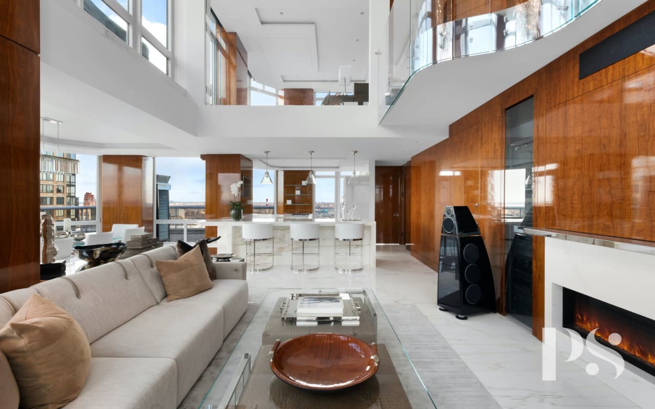 188 E 64th Street Unit: PH-4