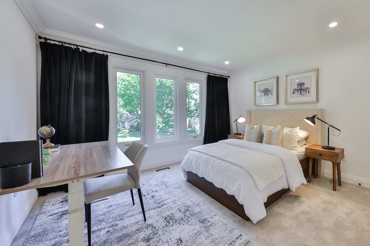 Elegant Luxury Living in Southeast Oakville