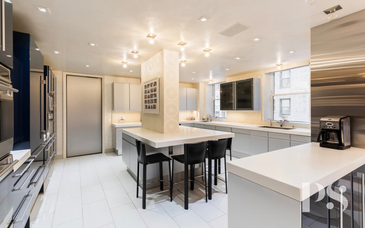 941 Park Avenue Unit: 4/5-A