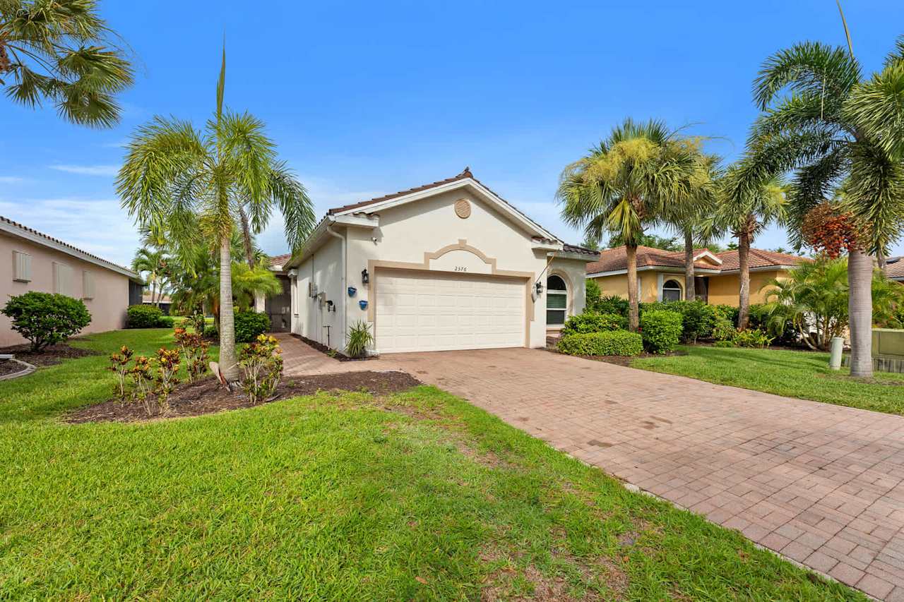 Serene Lakeview Cape Coral, FL!