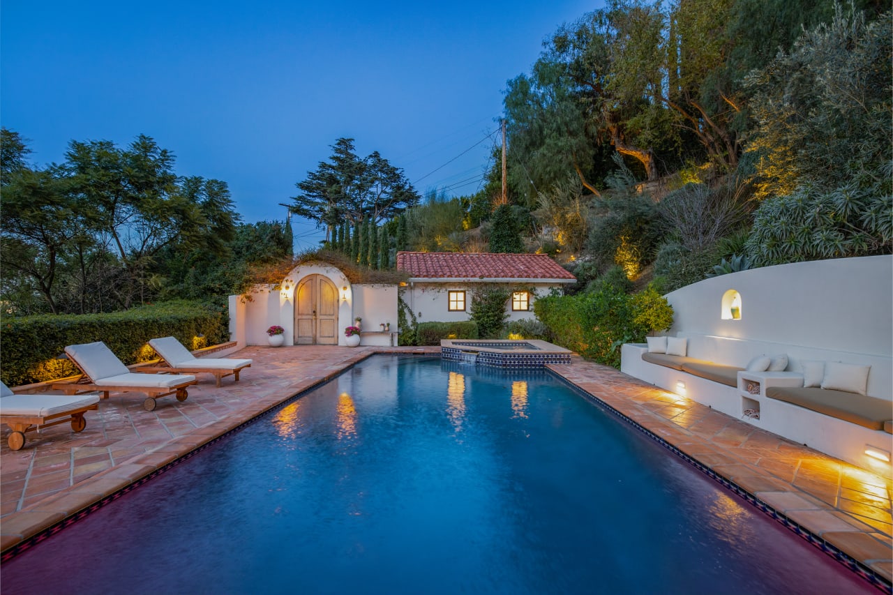 3646 Sunswept Dr, Studio City