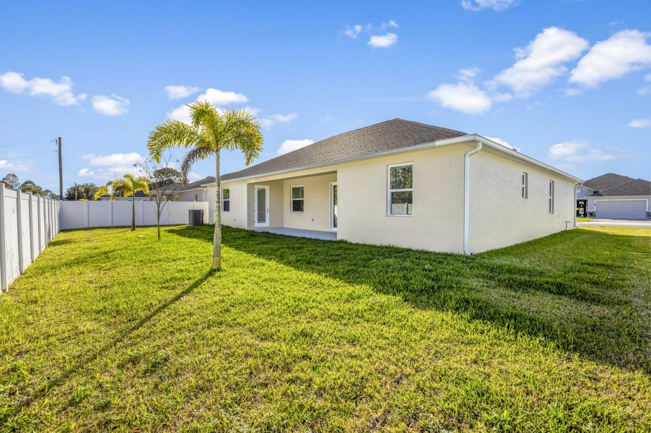 1104 Captiva Island Cir SW