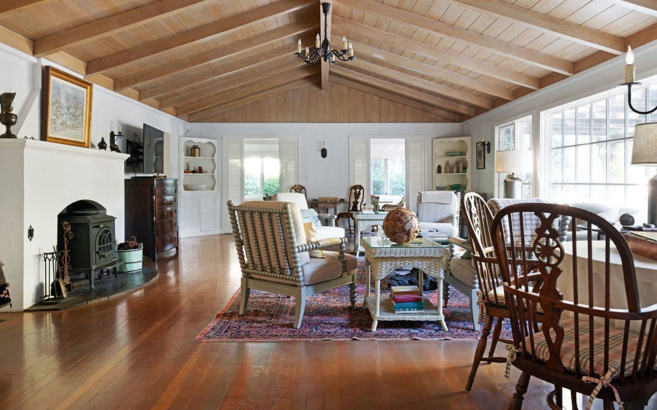 Southwesten Living Room, Walls: Aztec Brick 230D-5 Ceiling:…