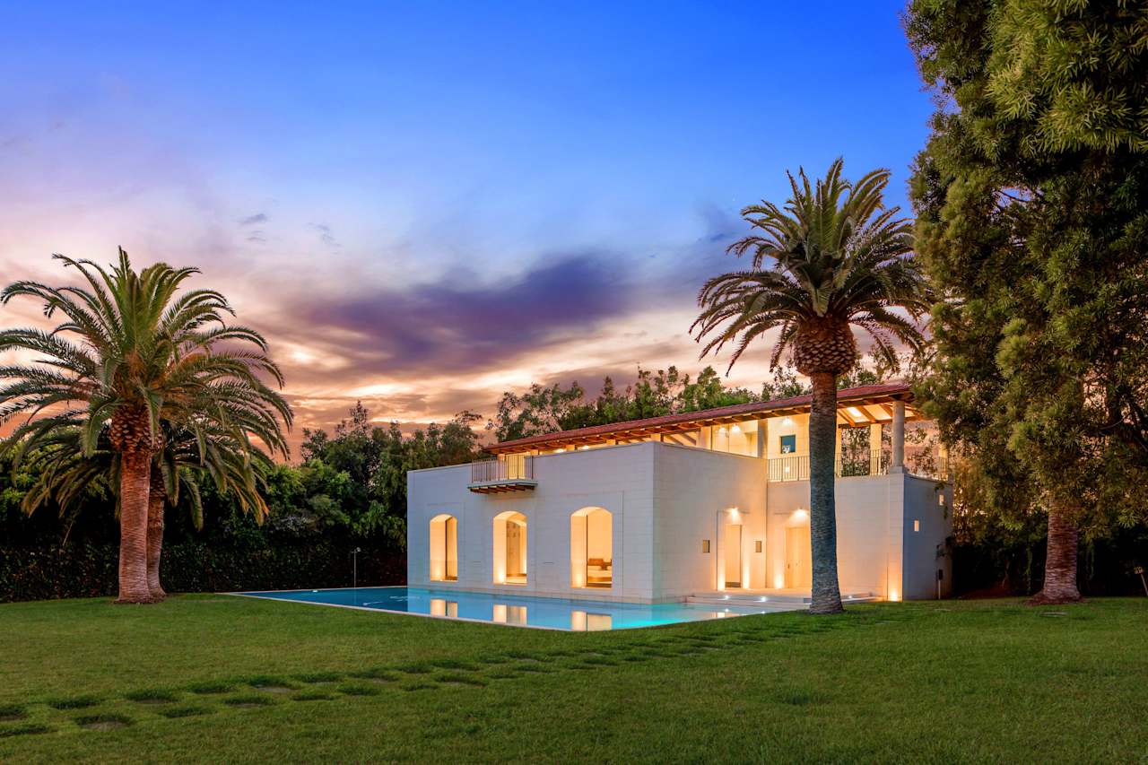 133 S Mapleton Drive Gambino Group Miami, Los Angeles, & New York Real Estate Experts