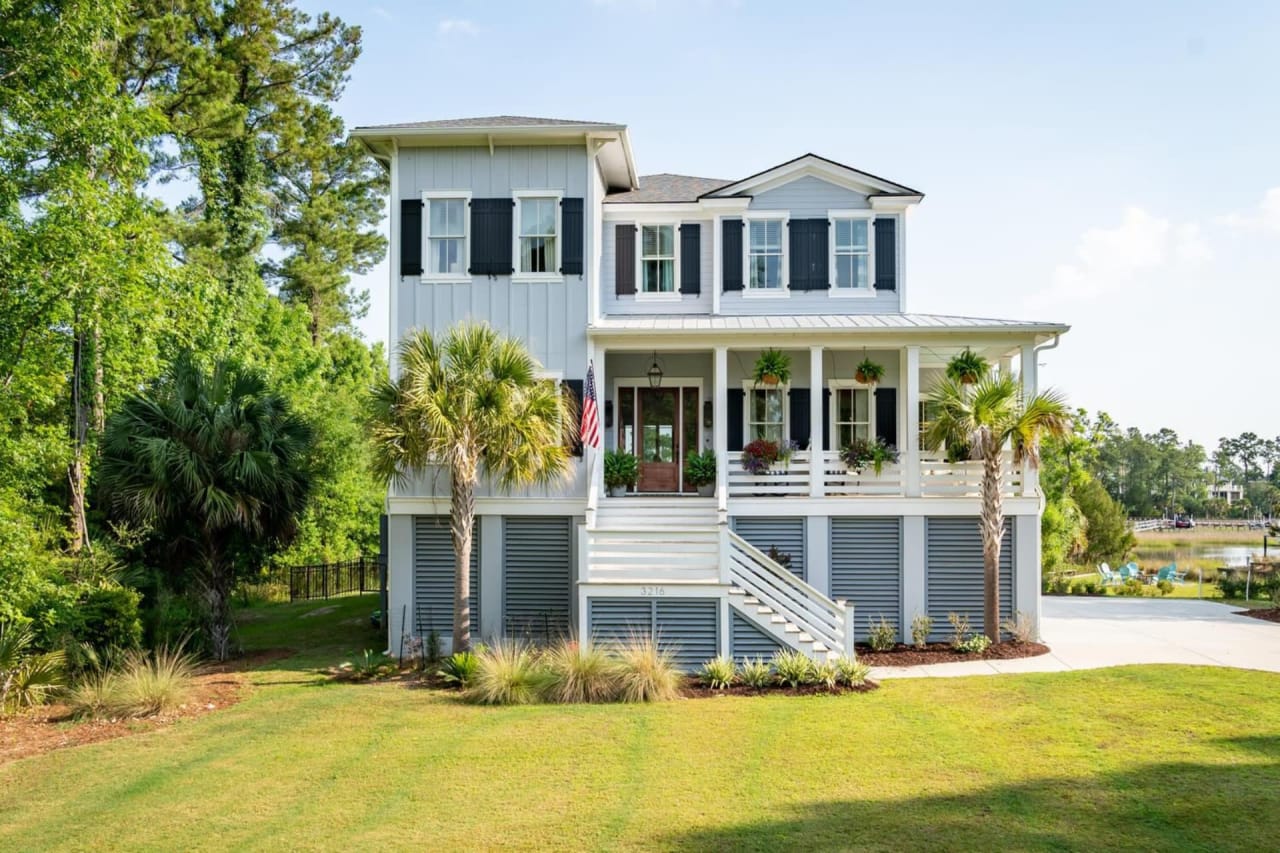 Should You Invest in Charleston Real Estate?