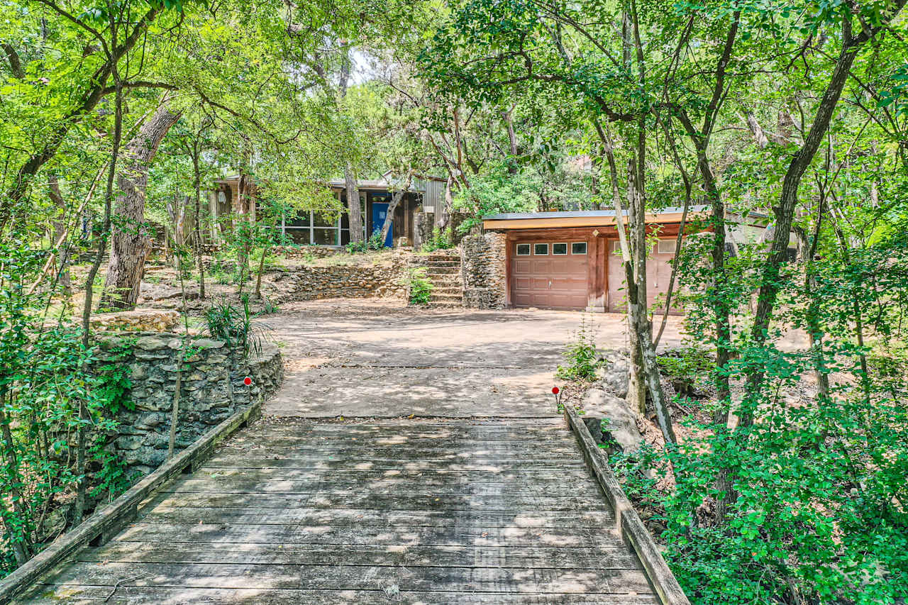 2501 Inwood Pl Deane Residential Austin Real Estate Agents