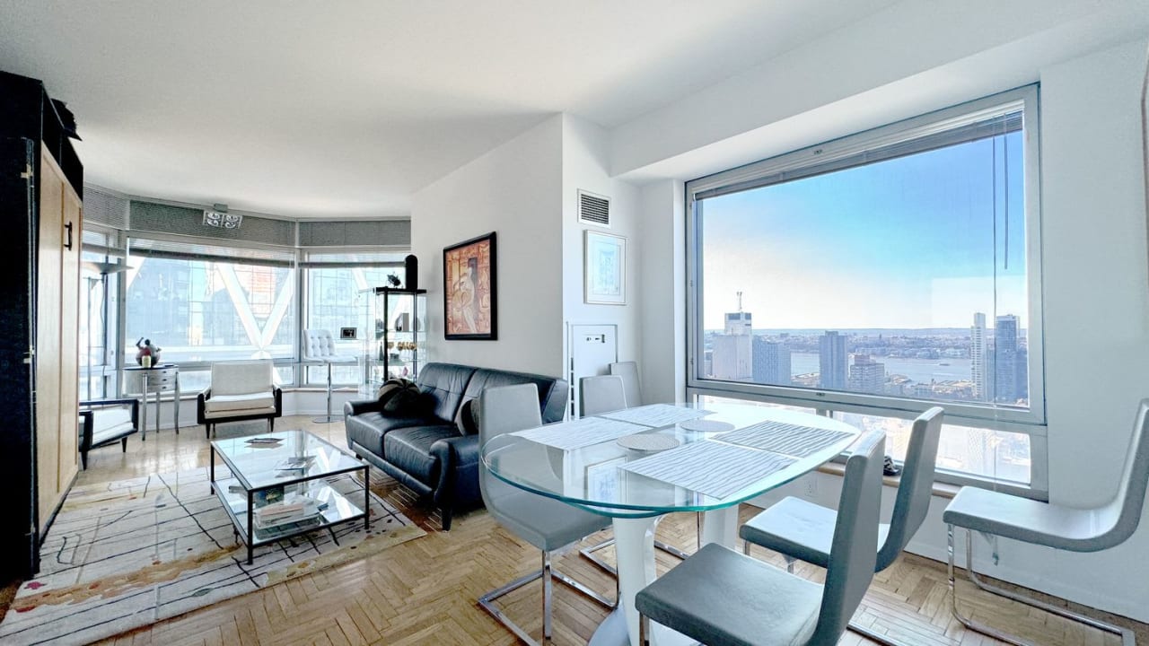 301 West 57th Street, Unit 31E