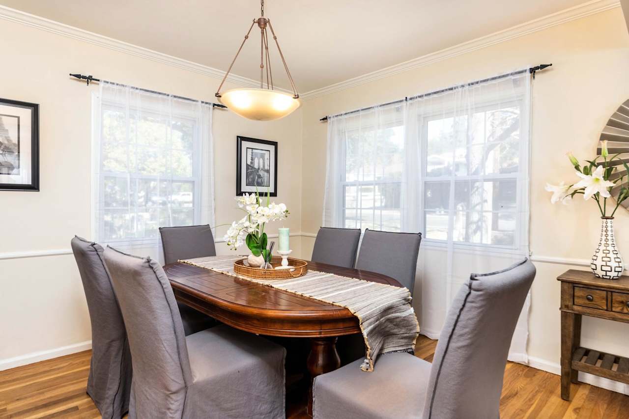 3430 MONTROSE Avenue