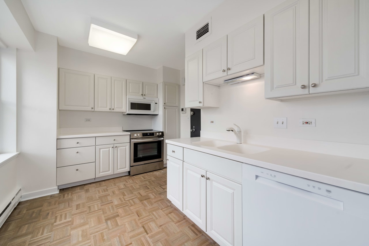 1440 Sheridan Rd Unit 202