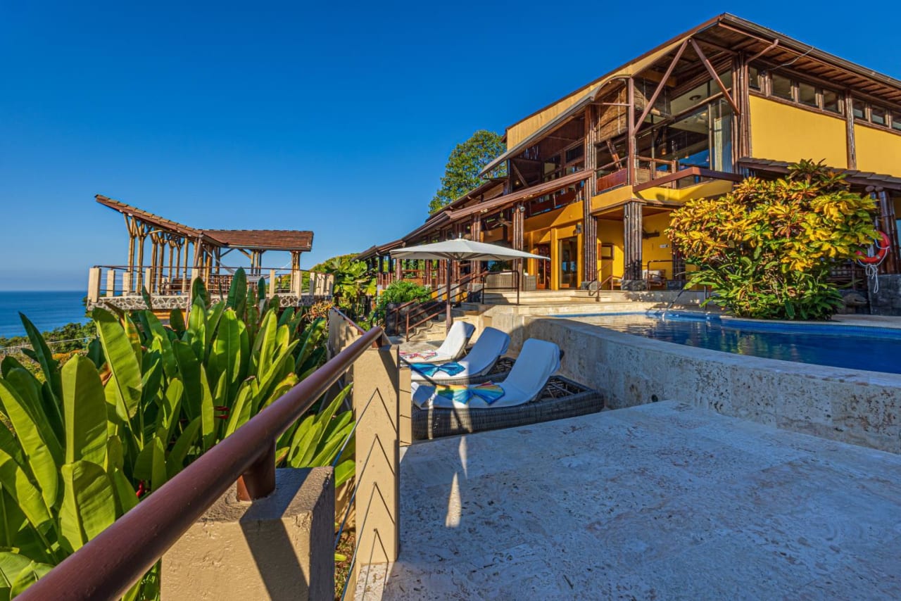 Casa Ramon, Distinguished Tropical Living Near Dominical