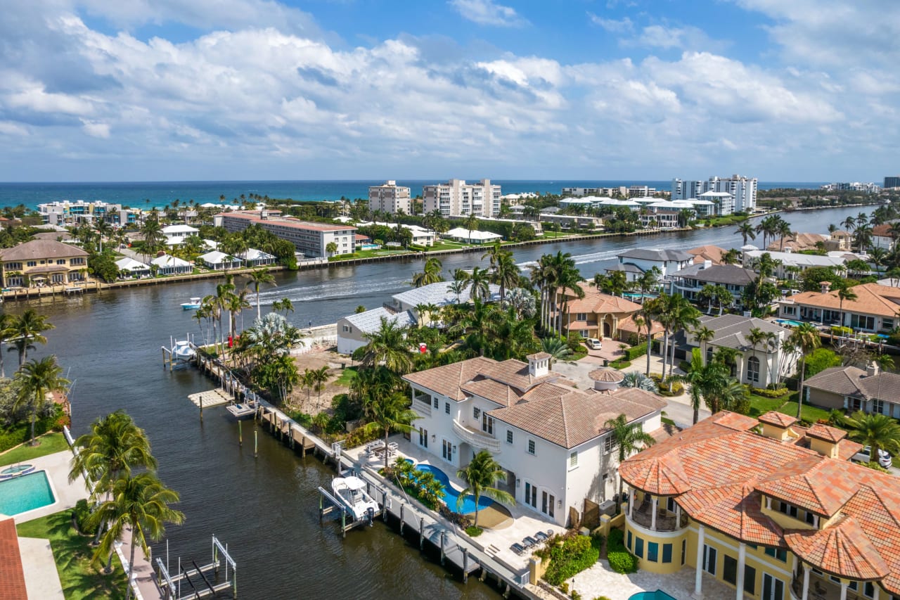 Personalized Excellence or Big-Box Brokerage: Deciding on Your Delray Beach Realtor®