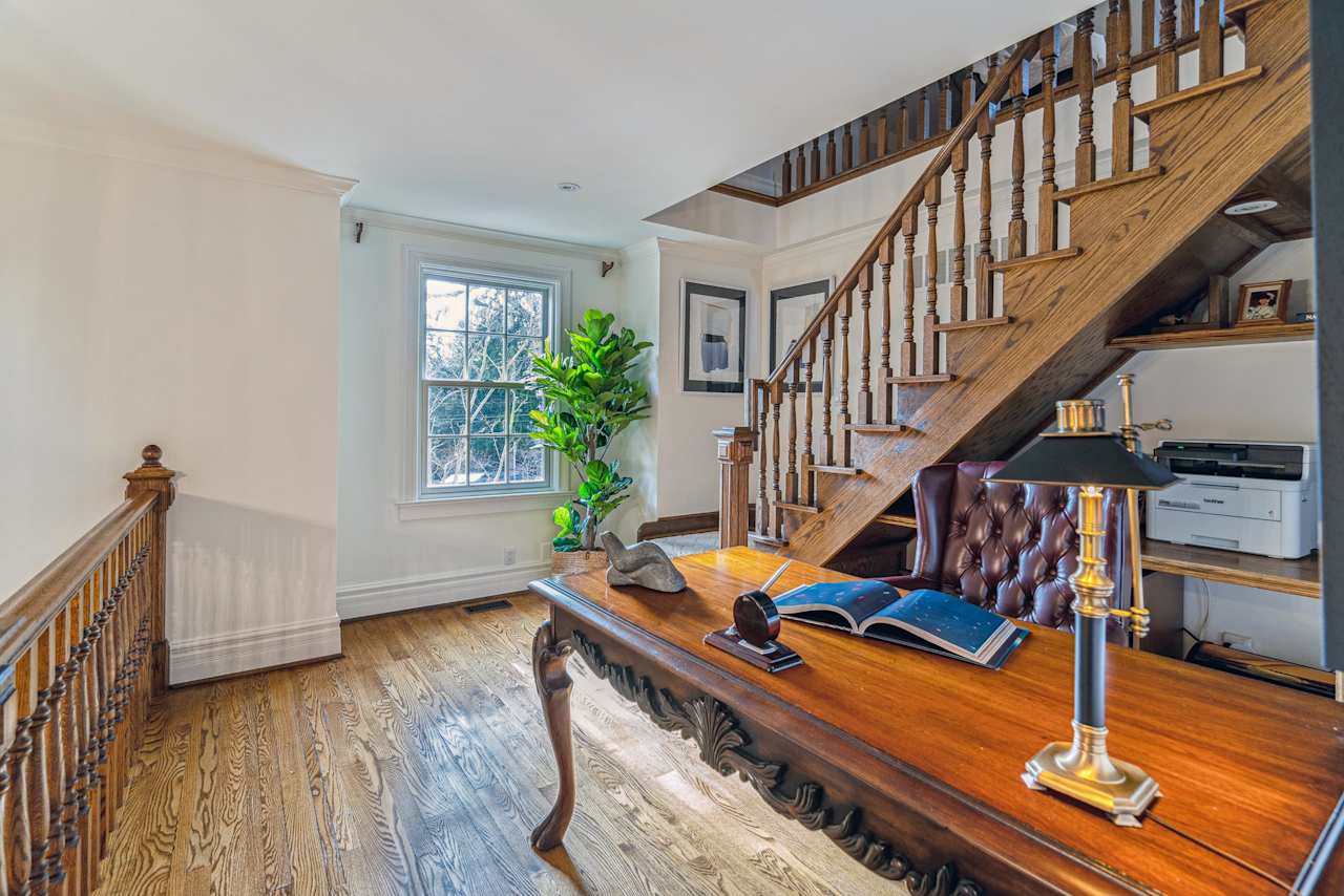 317 Chartwell Road Oakville, ON L6J 4A1 Goodale Miller Team