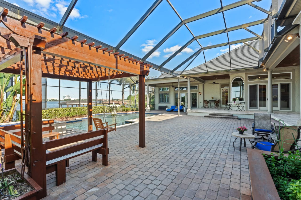 Dr Phillips Lakefront Luxury Pool Home