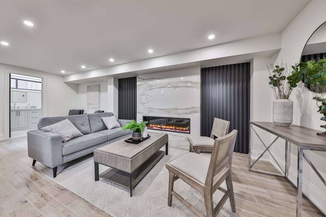 279 Snowden Road, Oakville