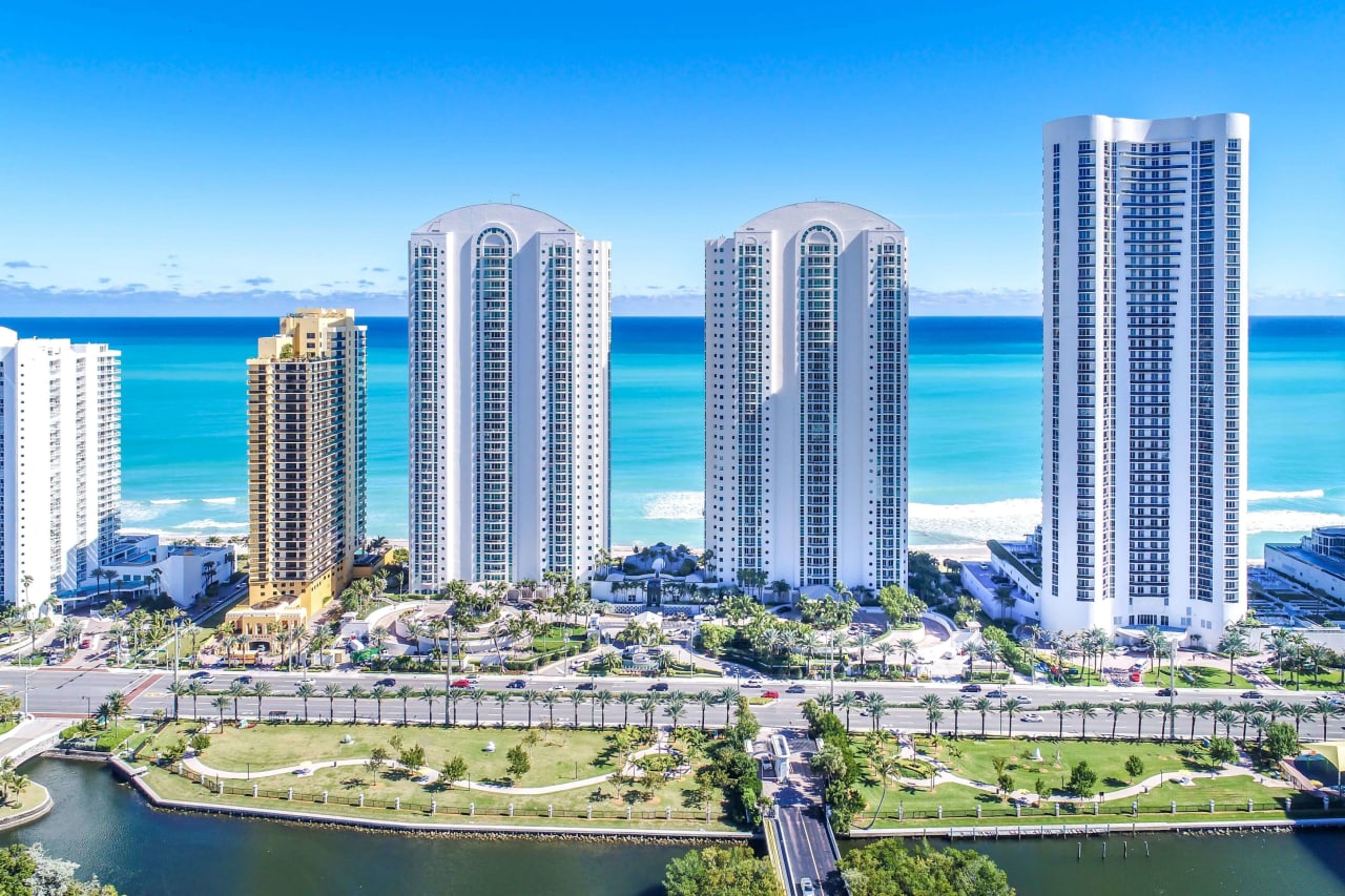 Turnberry Ocean Colony