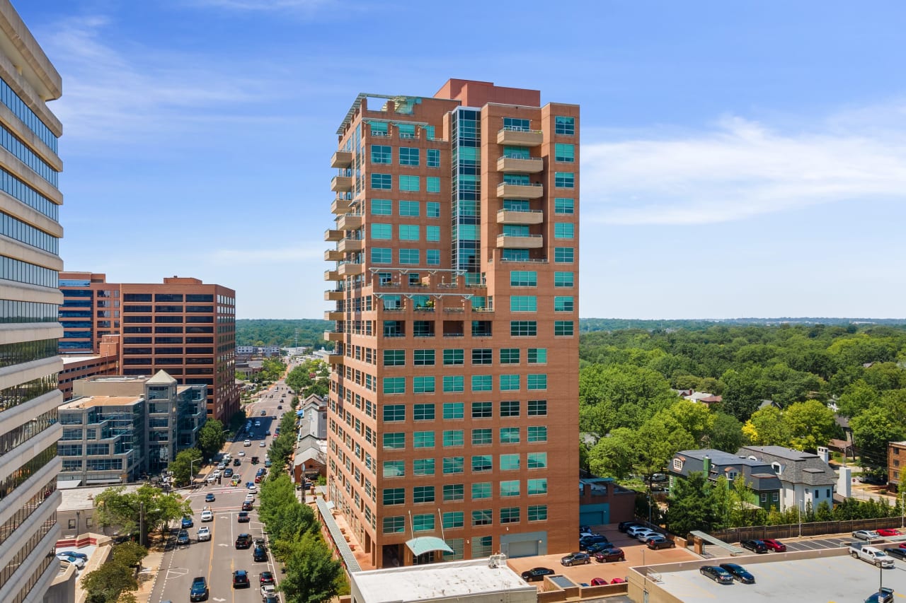 Exquisite Renovation on the 10th Floor in the Heart of Clayton