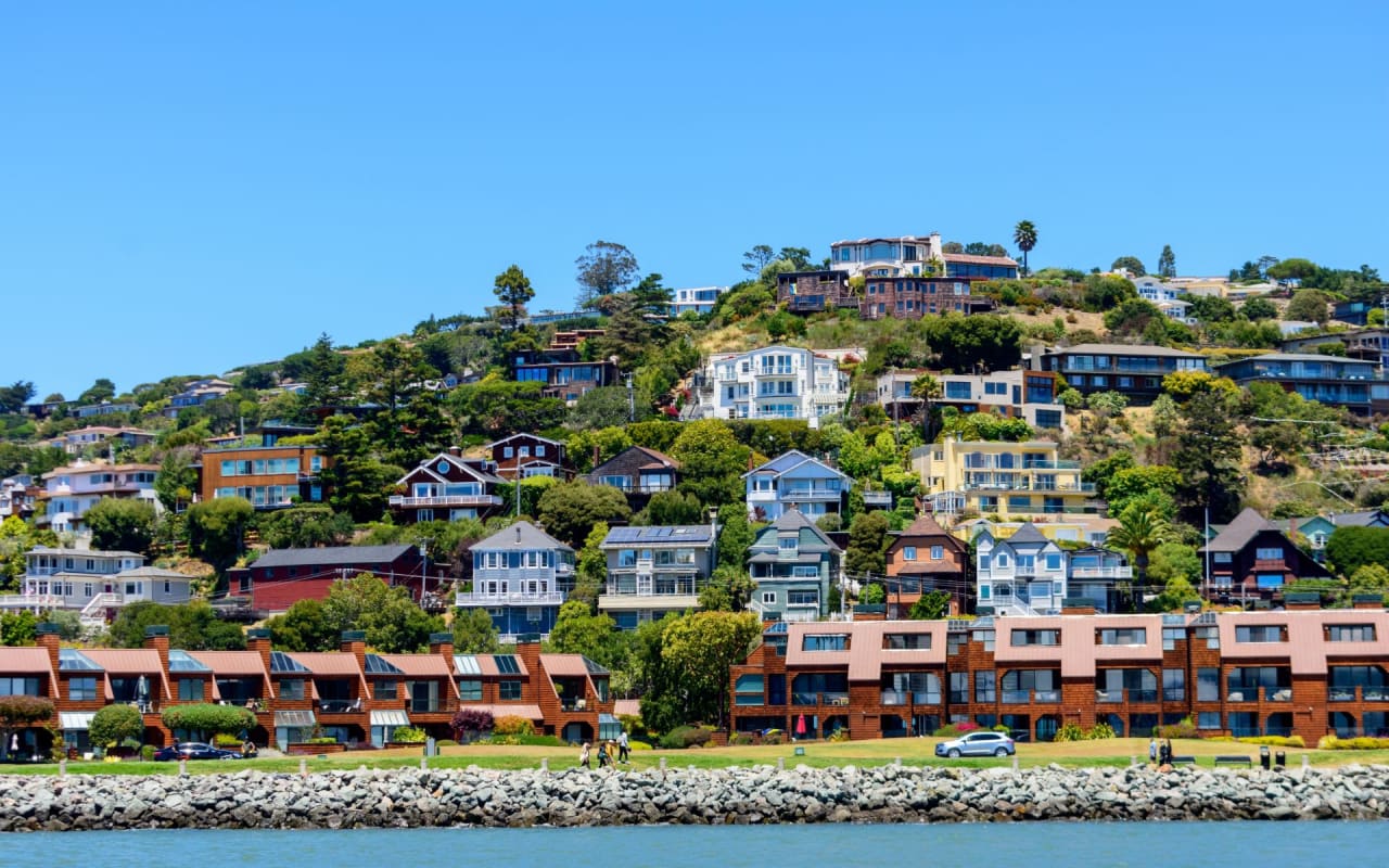 tiburon-knolls-photo.jpg