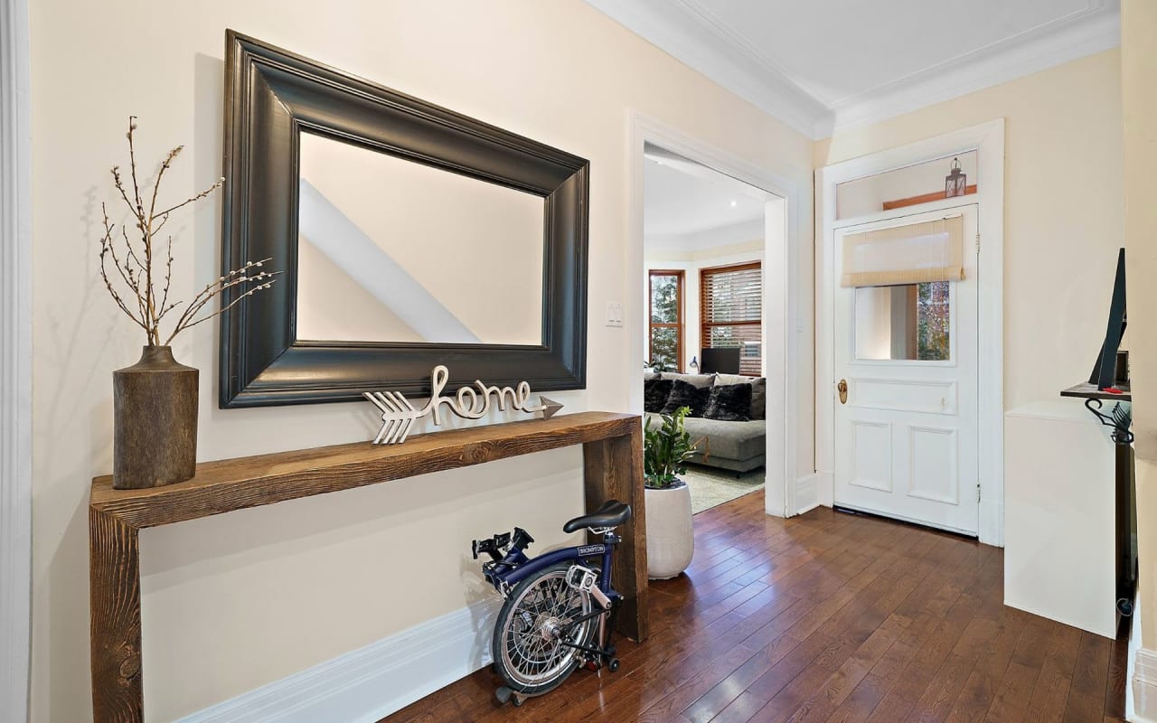 475 Av. Grosvenor Westmount, QC Monique Assouline Monique