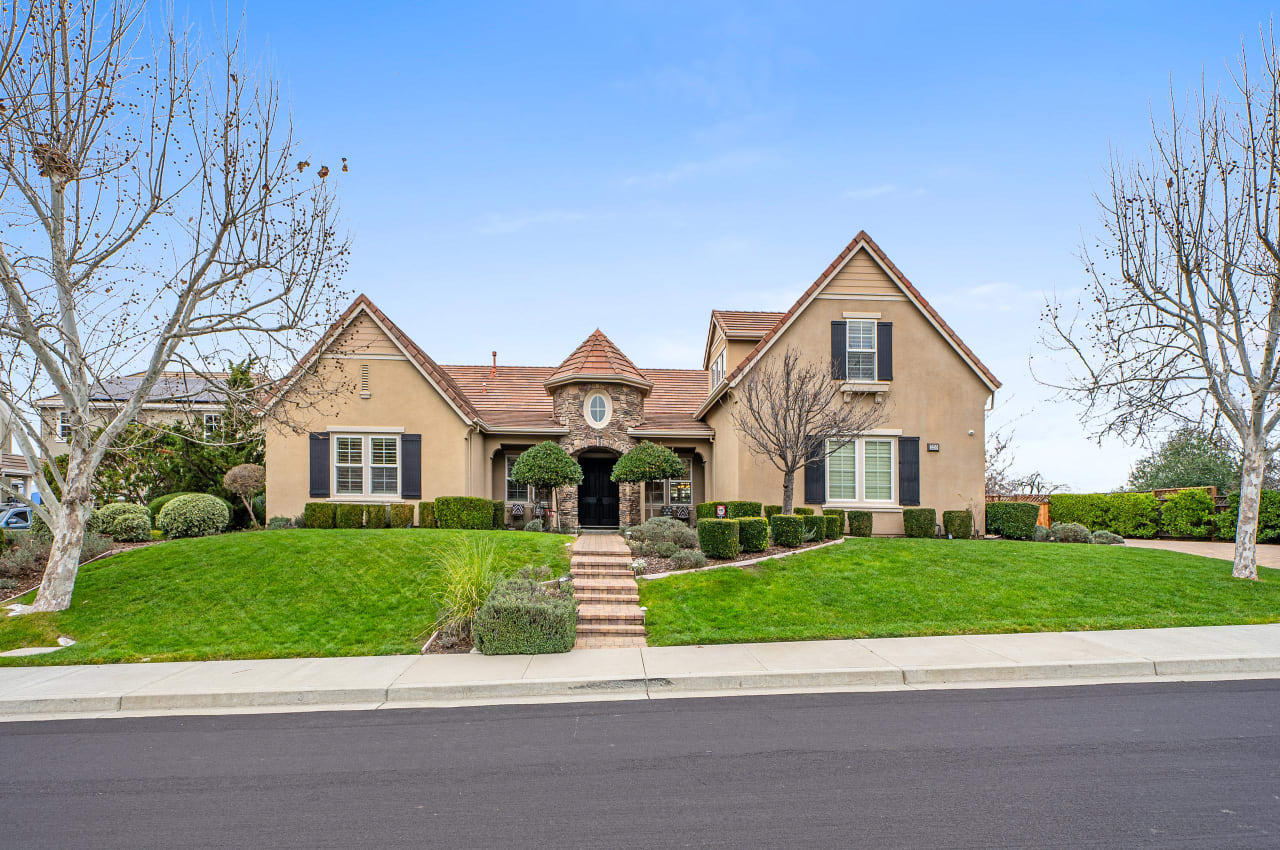 2257 Vineyard Heights Lane