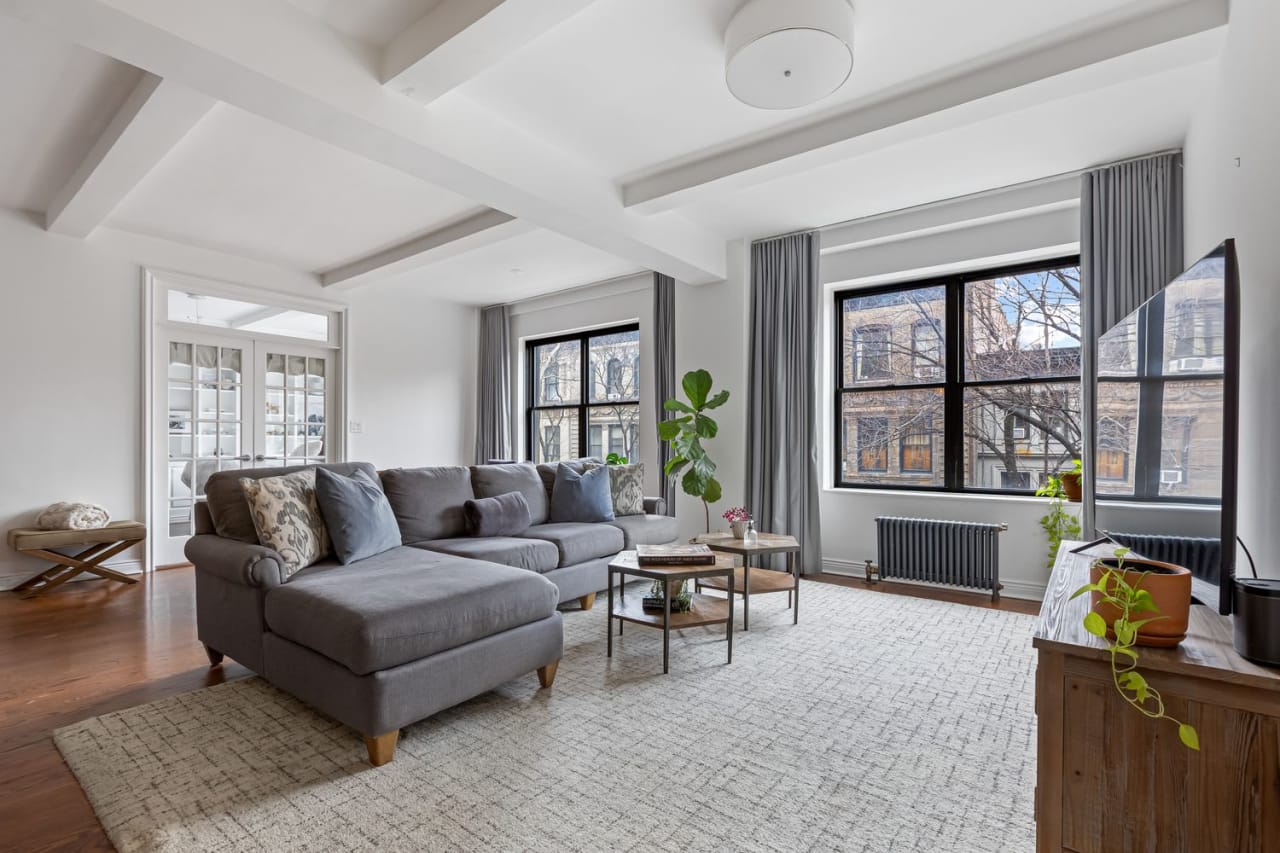 60 W 68th St, Unit 5B