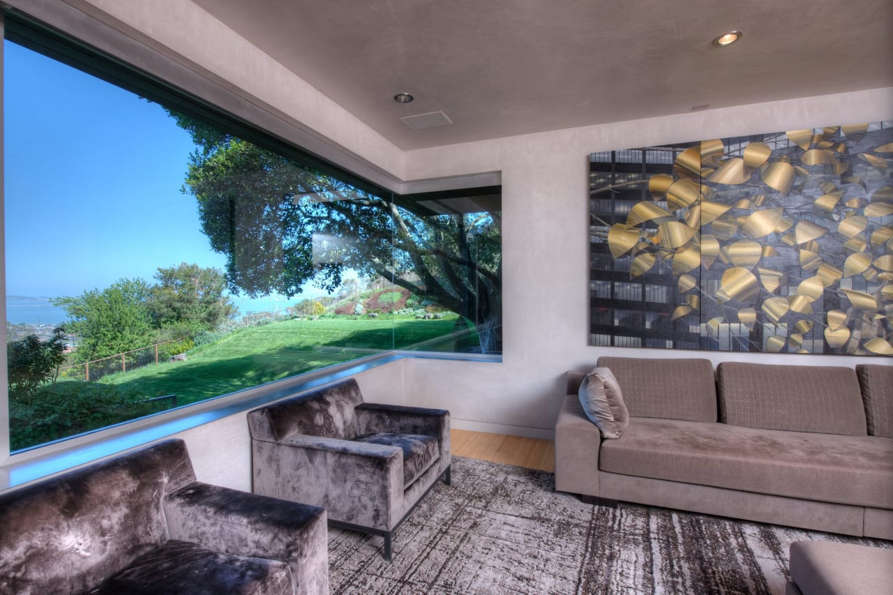 Tiburon's Award-Winning Modern Masterpiece-       Represented Seller