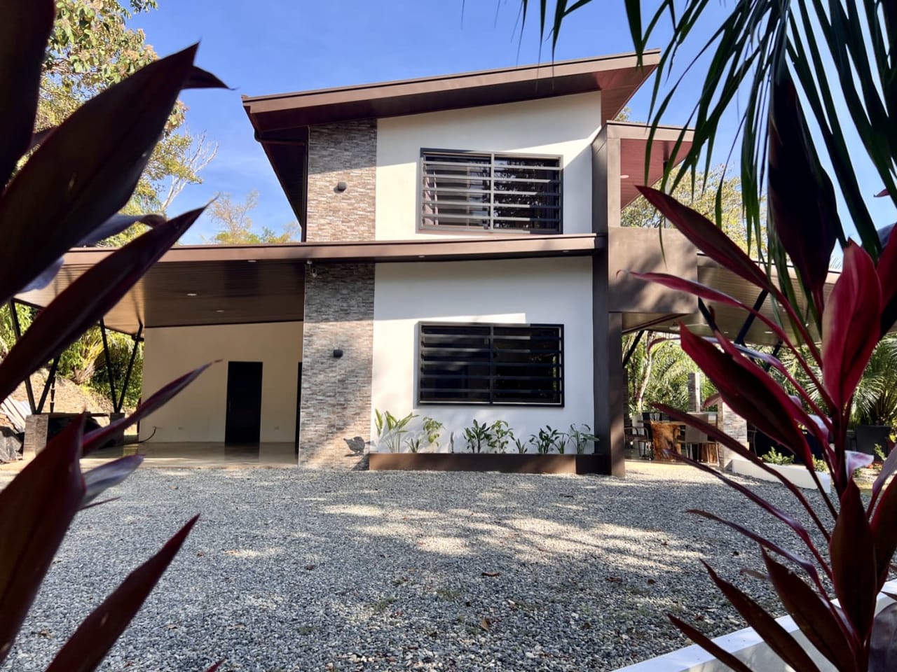 Modern Three-Bedroom Home On 6+ Acres