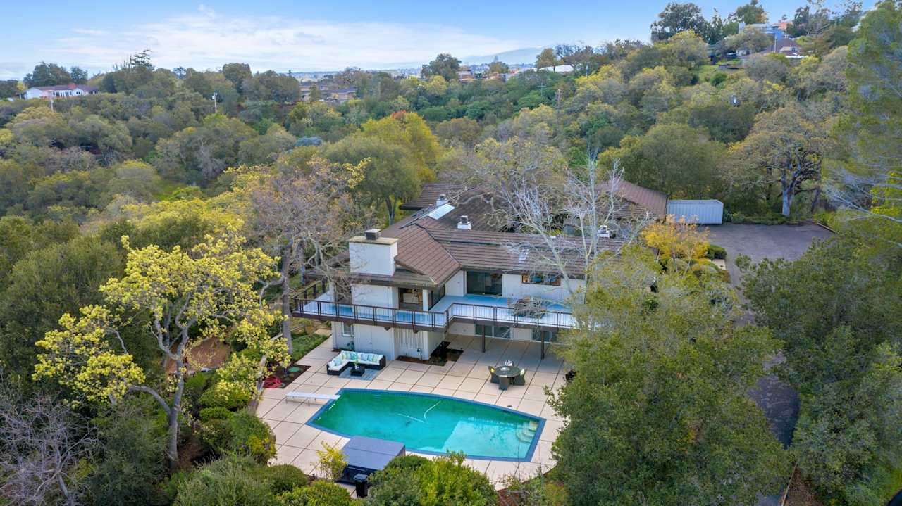12953 W Sunset Drive Los Altos Hills, CA 94022 5 Beds David Bergman