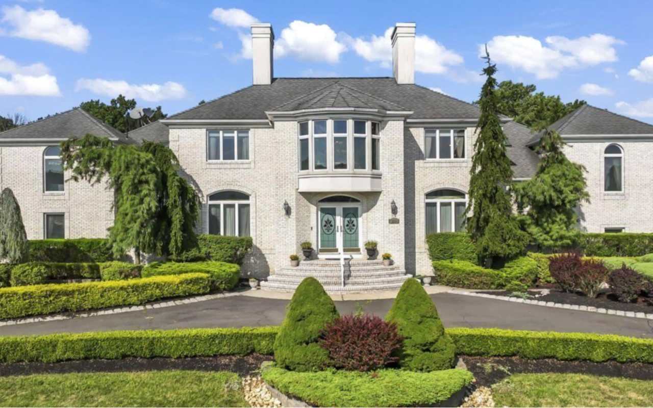 8 Best Neighborhoods to Live in Holmdel, NJ Blog The Gerine Team