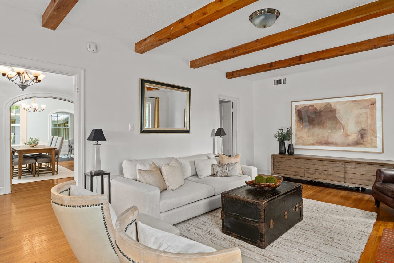 Acreage, Elegance and Timeless Allure in S. Austin's Coveted Sunset Valley Austin Real Estate