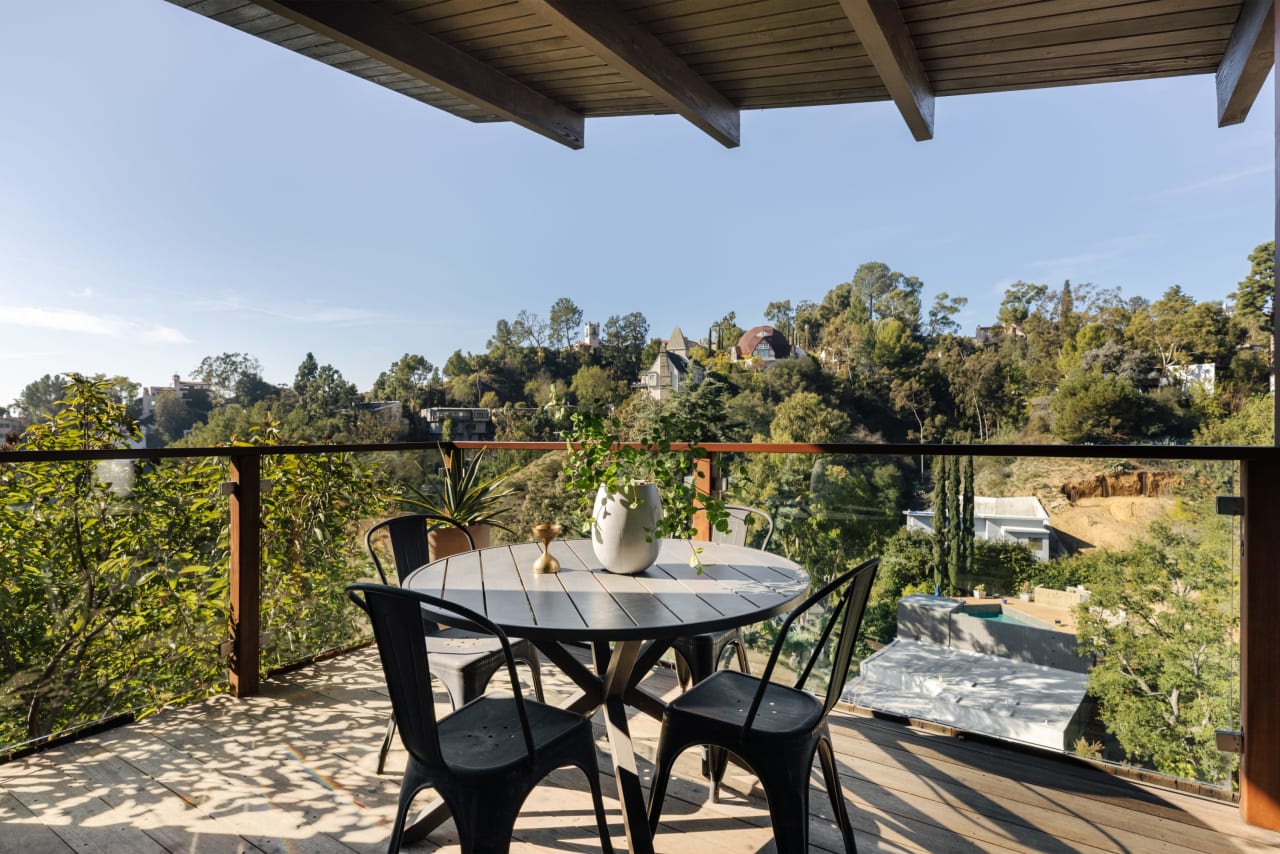 A Mid-Century Treehouse in Beachwood Canyon