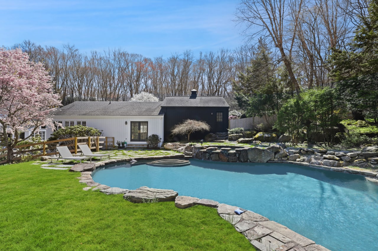 245 Upper Shad Road, Pound Ridge NY, 10576