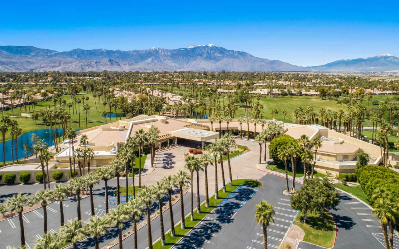 PALM VALLEY COUNTRY CLUB
