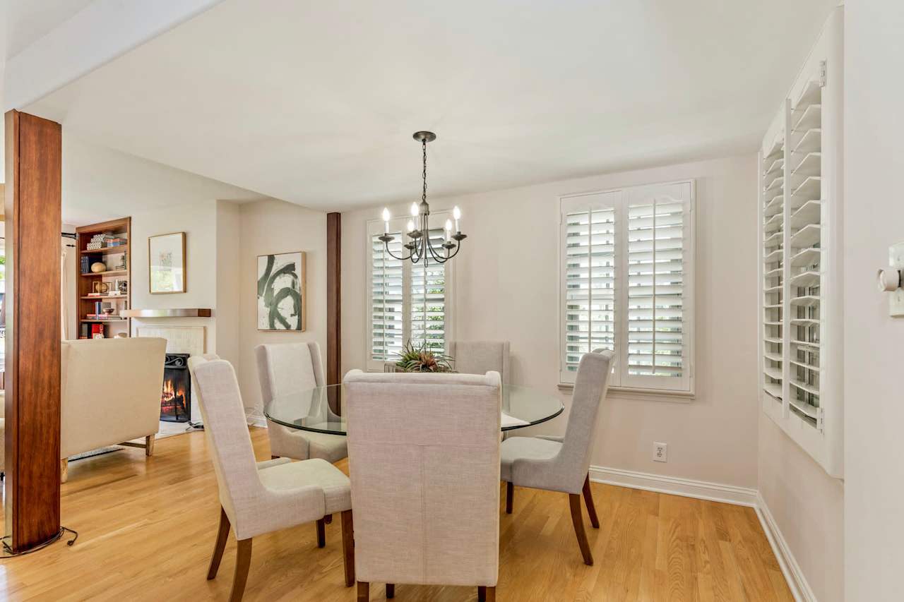 2382 Loma Vista Street