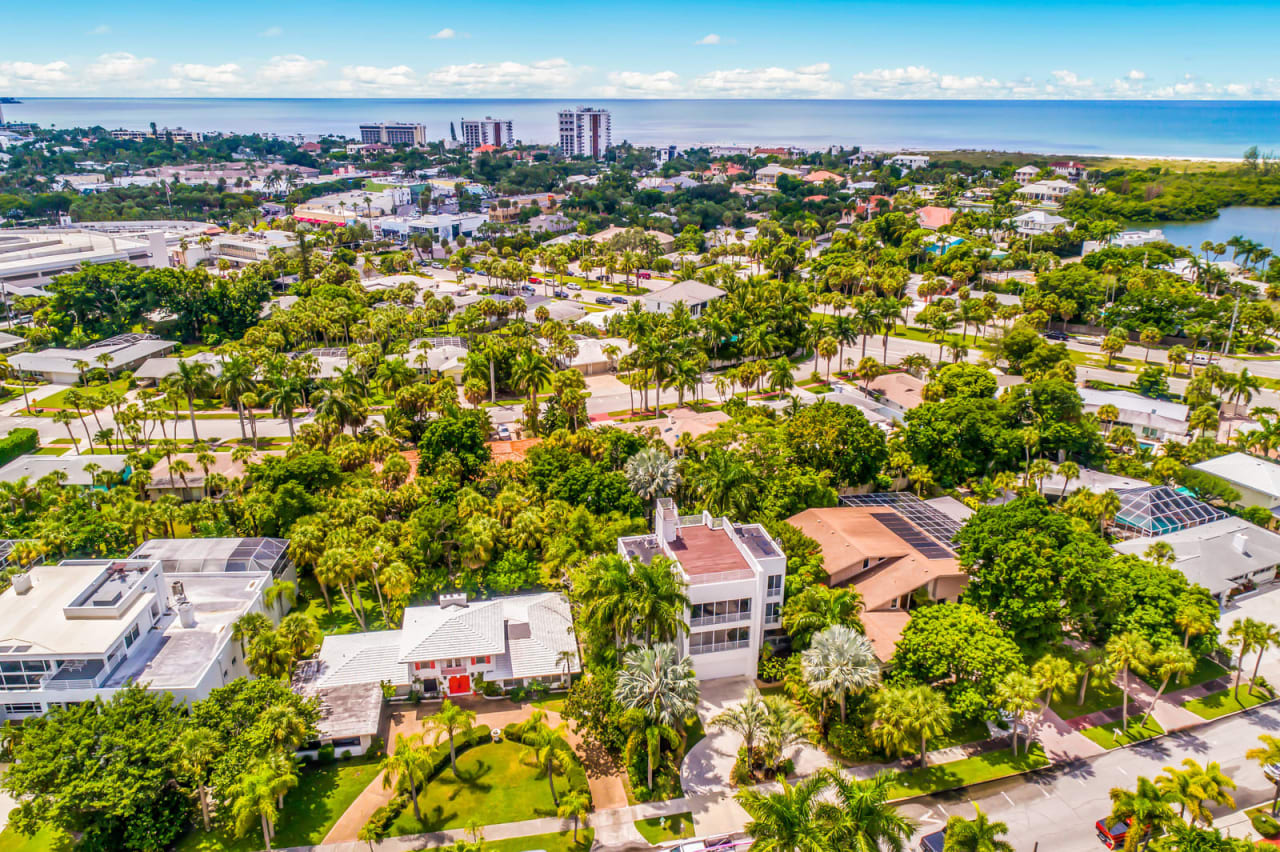 Homes For Sale in St. Armands, FL Allison Werner