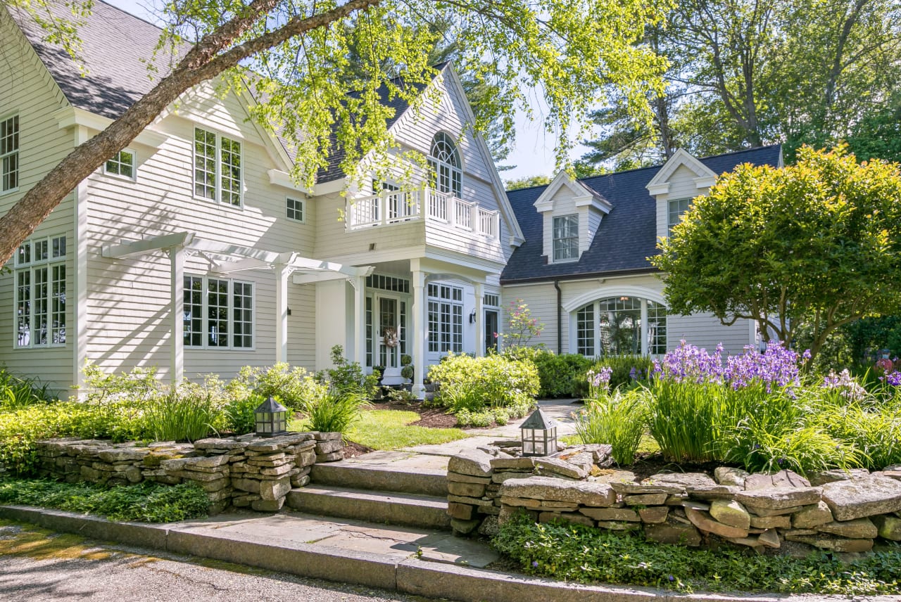 Sellers Town & Shore Real Estate