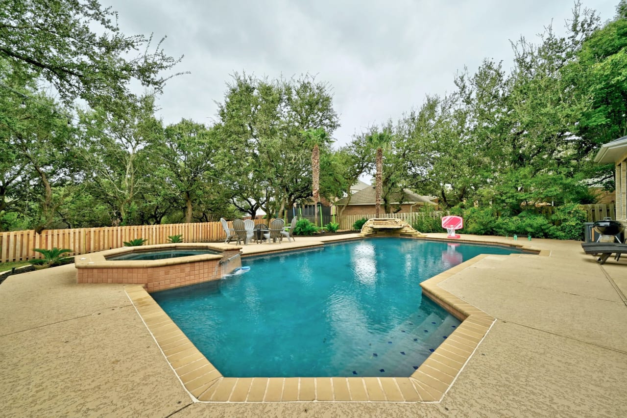 10627 Senna Hills Drive Joanie Capalupo Compass Real Estate Austin