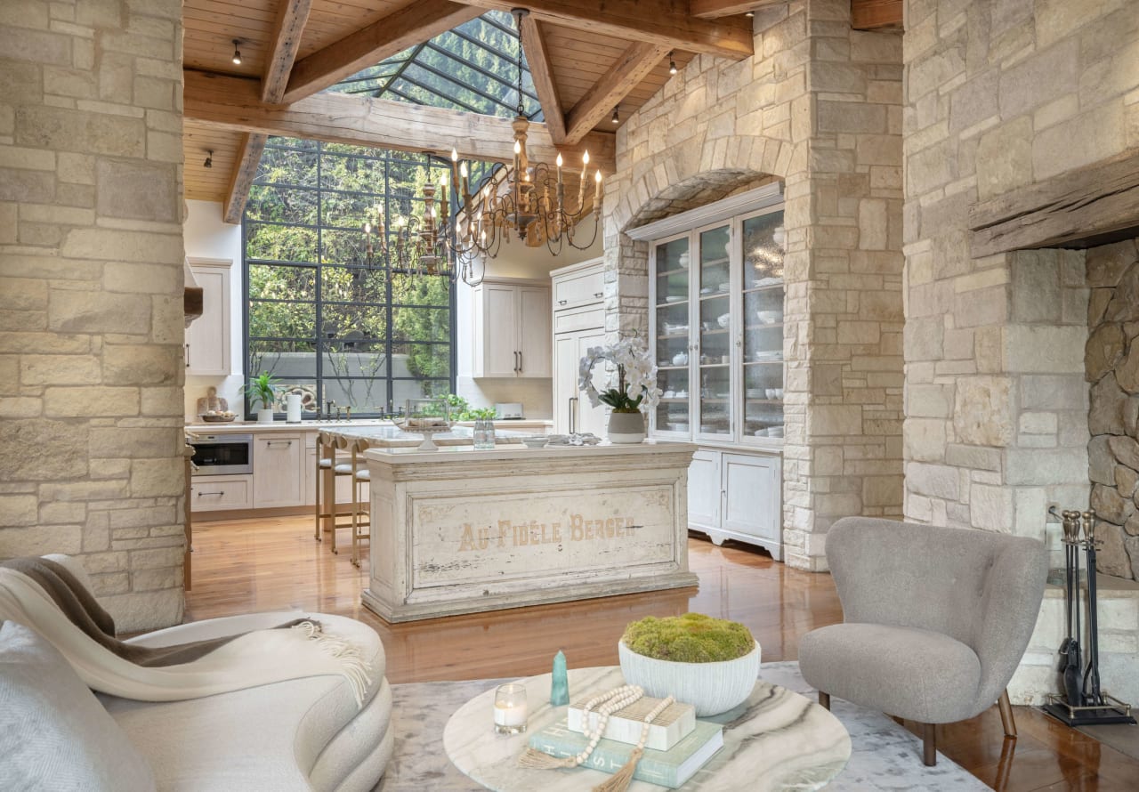 1492 Stone Canyon Rd